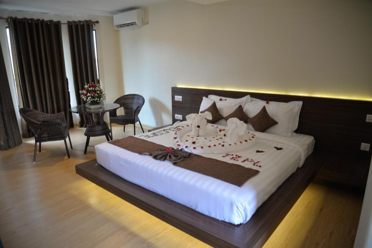 ตาซิน พาเลซ เอ โฮเต็ล Hotel งาปาลิ ภายนอก รูปภาพ