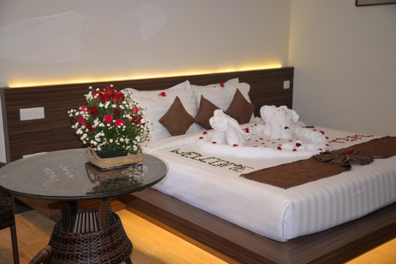 ตาซิน พาเลซ เอ โฮเต็ล Hotel งาปาลิ ภายนอก รูปภาพ